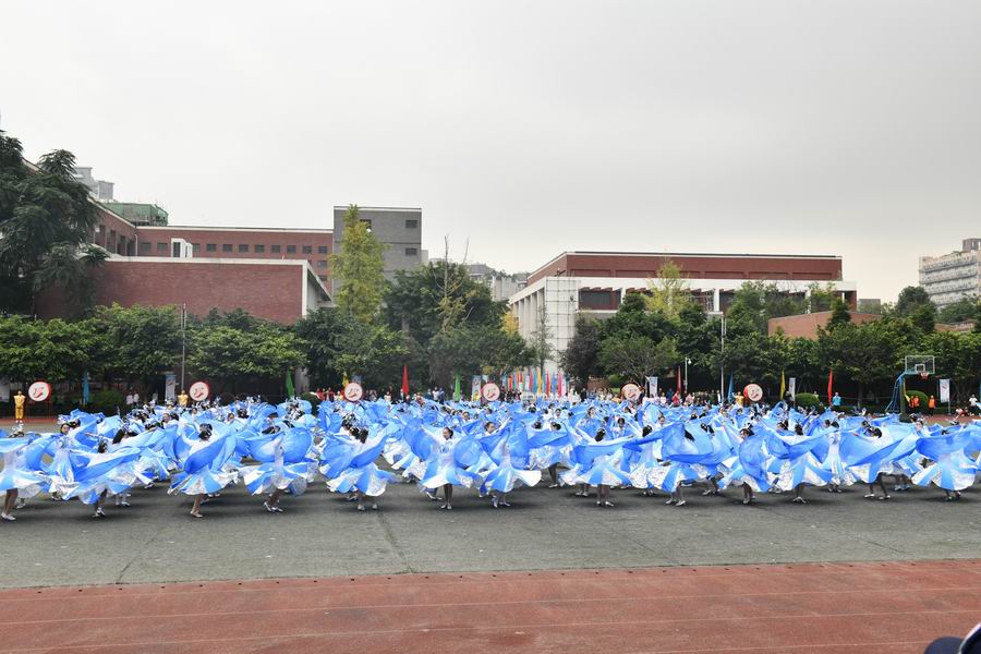 调整大小 第二篇章:画卷-华彩七初 薪火相传1.JPG