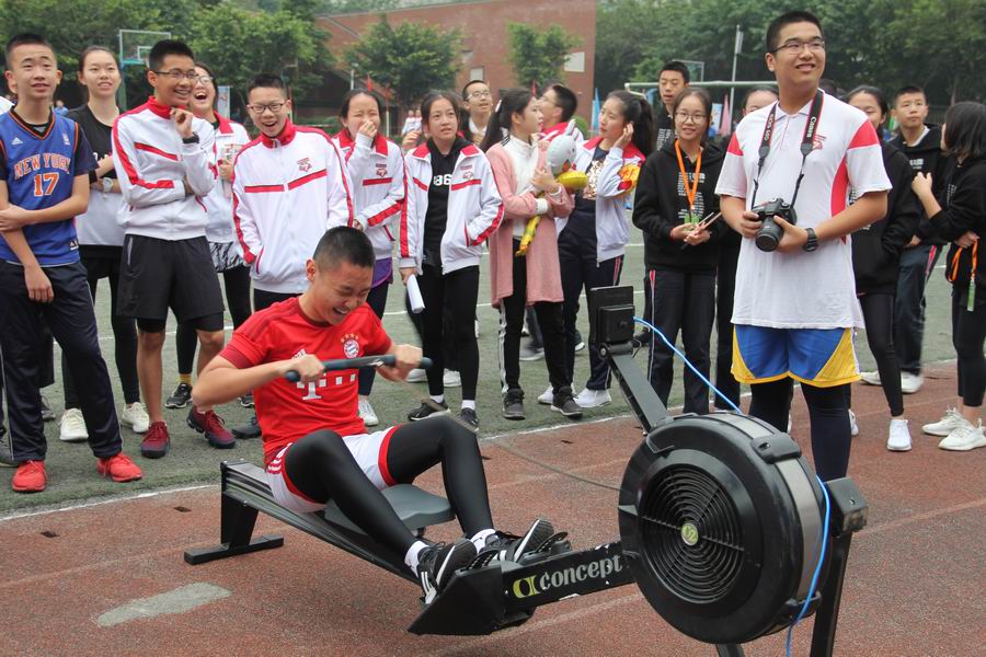 调整大小 学生划船器比赛1.JPG